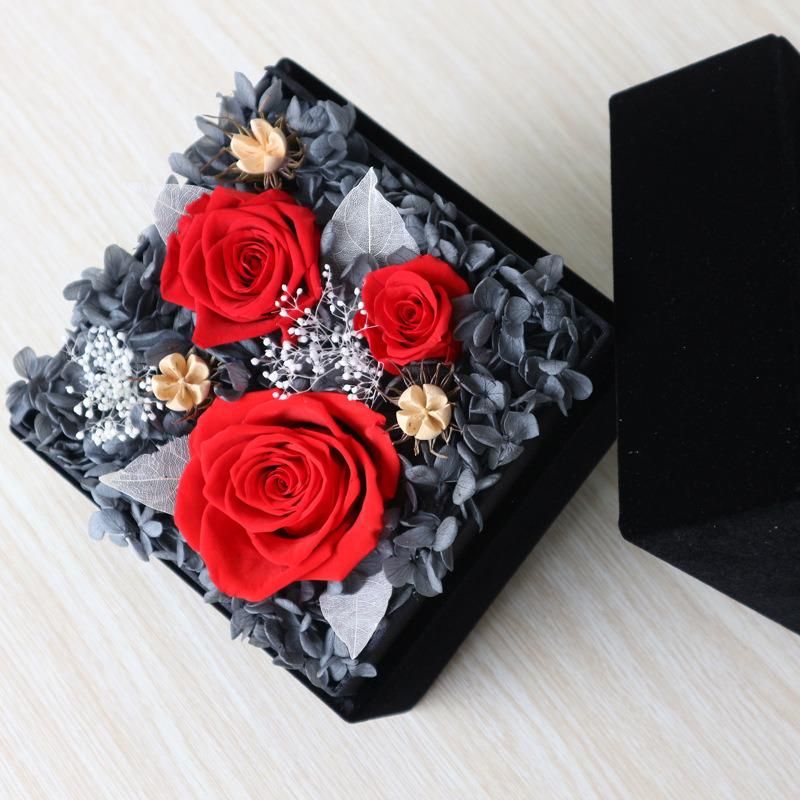 Factory Supply Beautiful and Romantic Natural Preserved Roses Flower Gift Box for Girlfriend