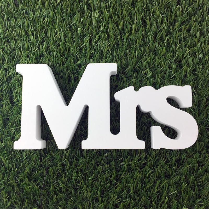 White Wood Sign Vintage Style Mr and Mrs Sign Mr & Mrs Wooden Letters Rustic Wedding Signs for Wedding Decoration