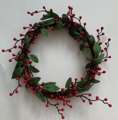 Home and Festival and Mall Decoration Fsc BSCI Artificial Berry Christmas Wreath