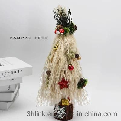 Wholesale High Quality Wooden Base Pampas Grass Christmas Tree for Decoration Small Chrisma Tree with Pine Cones and Red Berries