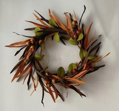 Top Sale 2020 for Christmas Indoor Use Pinecone Red Berry Wreath