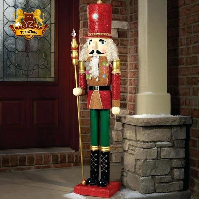 China Factory Direct Supply Customized Size Resin Fiberglass Nutcracker Soldiers for Christmas Decoration