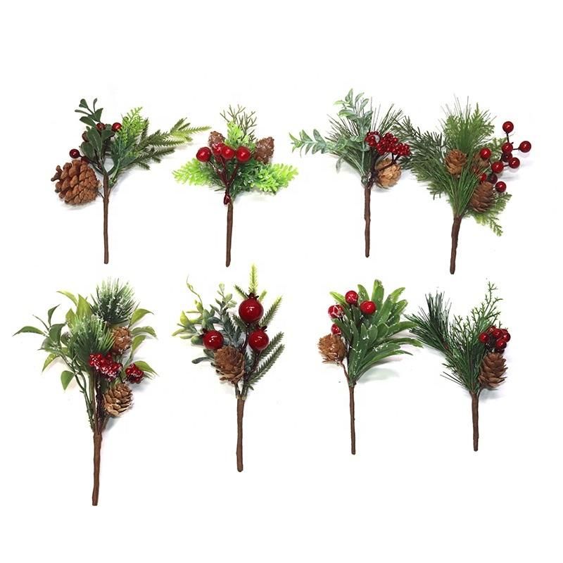Artificial Christmas Pine Cone and Berry Decorated Pre-Lit Wreath Christmas Decoration