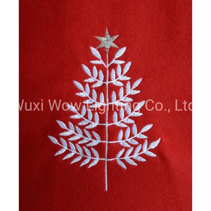 Reindeer Christmas Tree Skirt Decoration, 122 Cm - Red/White