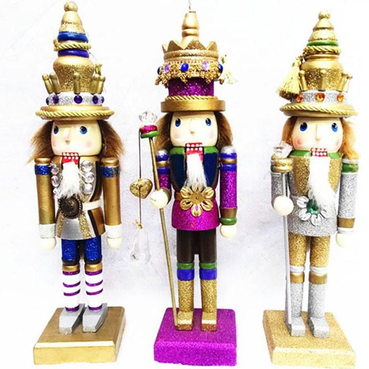 Lifelike Resin Soldier Nutcracker Statue for Christmas Decoration