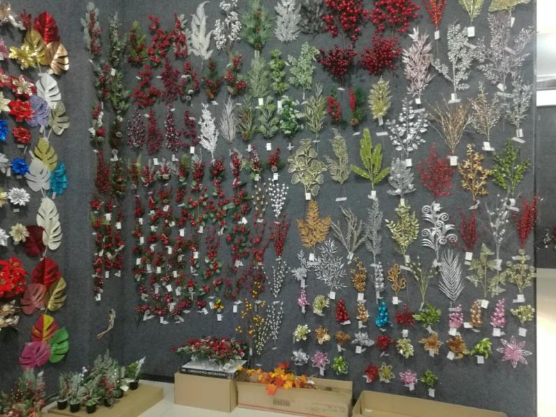 Wholesale Artificial Christmas Wreaths for Outdoor Decoration