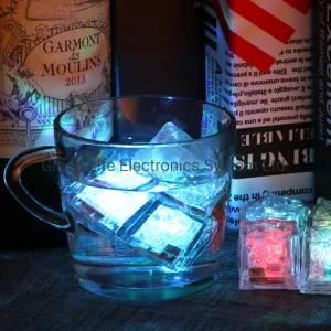 Hot Selling Fantasy LED Ice Cube Flashing for Drink Decoration for Party and Bar