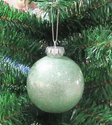 New Design Tree Hanging Plastic Ball with Glitter Painted Home Decoration