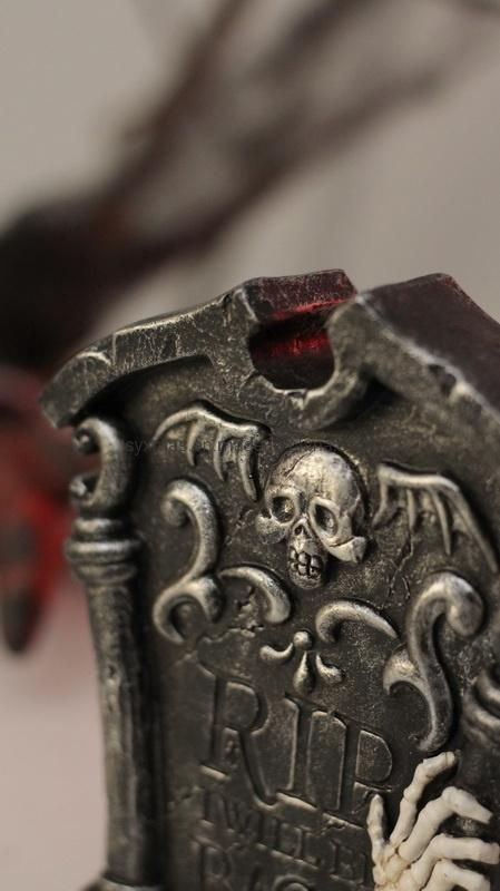 New and Unique Halloween Resin Tombstone Decoration