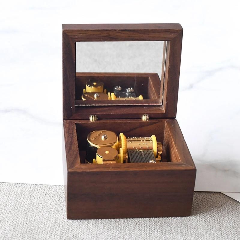 Natural Wooden Music Box with Customizable Photos Wind up Music Box for Friends, Toy