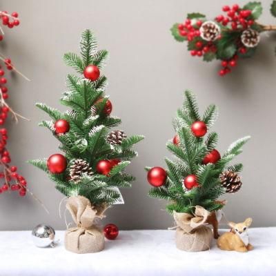 Green Artificial PE Material Mini Tree with Ball Decorate