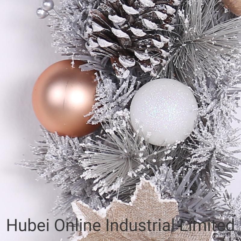 China Christmas Silver Wreath Decorative Wholesale Pine Christmas Wreath for Gifts Decoration