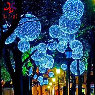 Small Hanging Christmas Ball Motif Lights