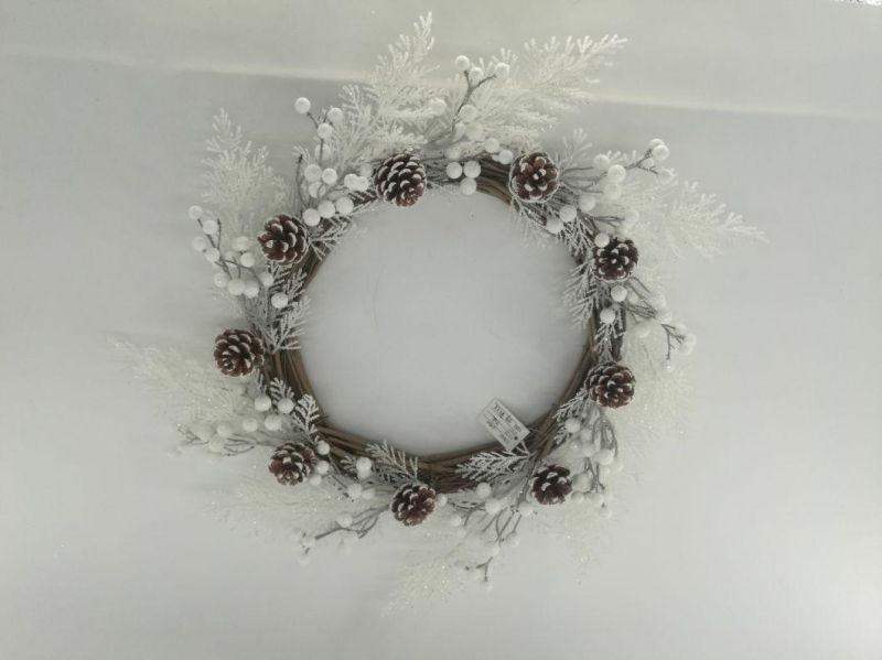 Top Quality Artificial Christmas Glitters Ornament Wreaths with Poinsettia Flowers for Xmas Decoration