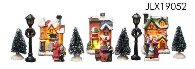 Custom Design Table Top Village Holiday Decor Battery Lighted Polyresin Christmas House Christmas Tree Set Decoration