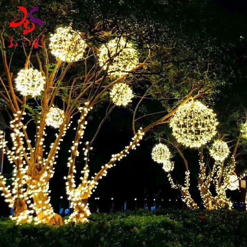 Small LED Christmas Ball Motif Lights