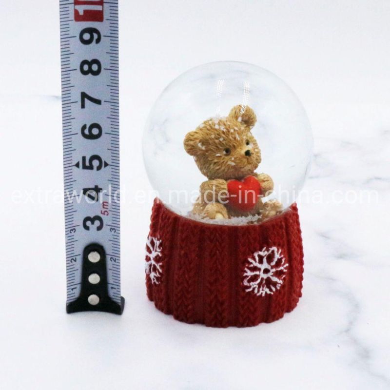 European Custom Made Christmas Home Decoration Lovely Bear Resin Snowball