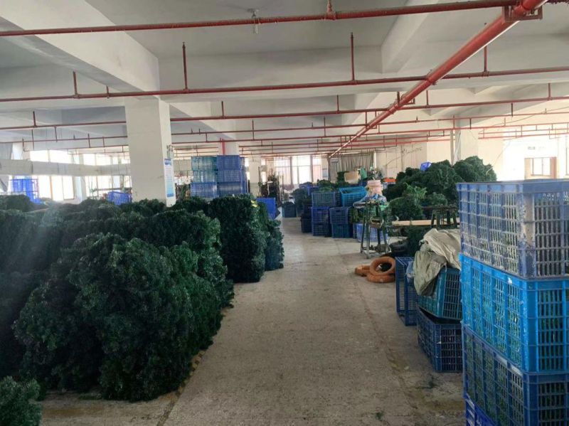 Factory Modern Pre-Decorated Full Artificial Christmas Tree with Ornaments