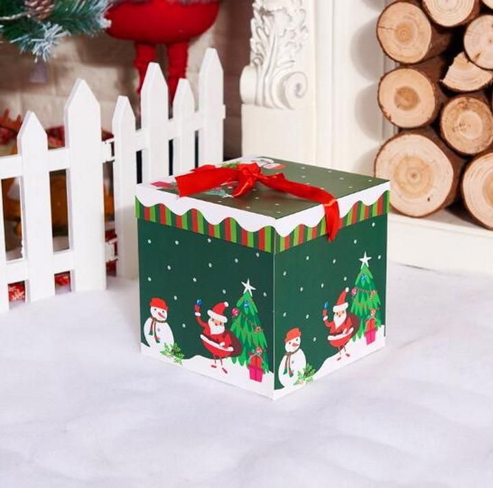 Shop Window Scenes Decorate Christmas Gift Boxes