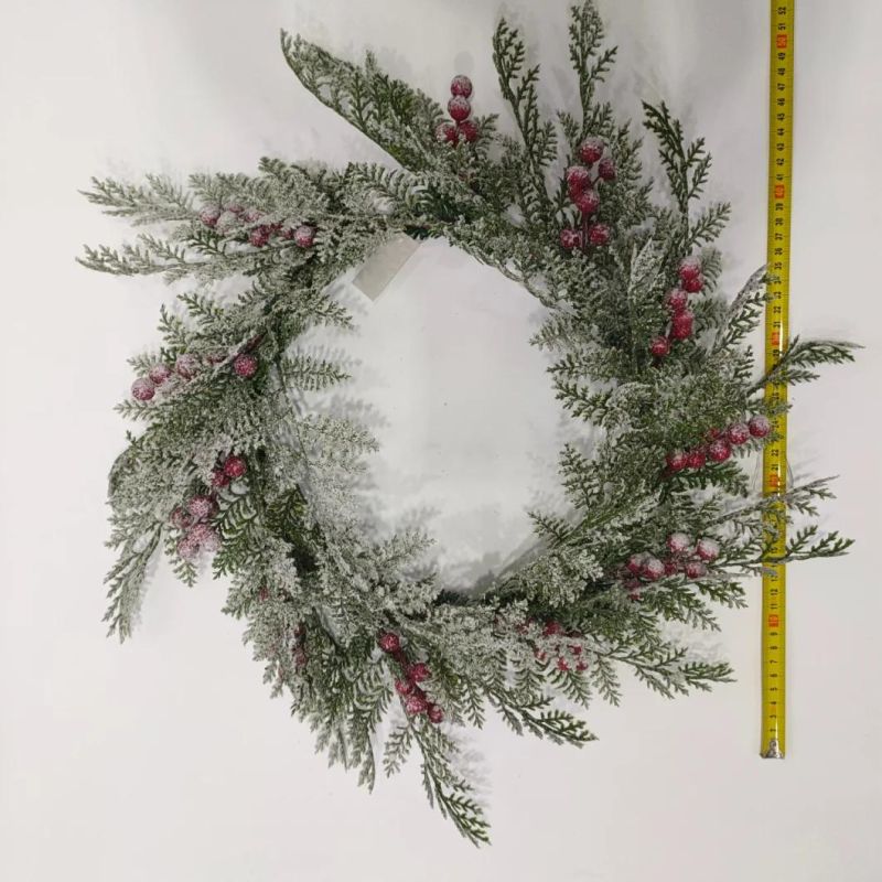 40-50cm Diameter Green Artificial Christmas Wreath with PE Tips and Metal Ring for Hanging