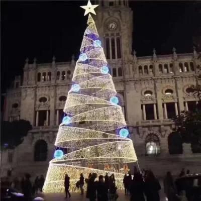 Giant Christmas Tree with Decoraion Ornament for Outdoor