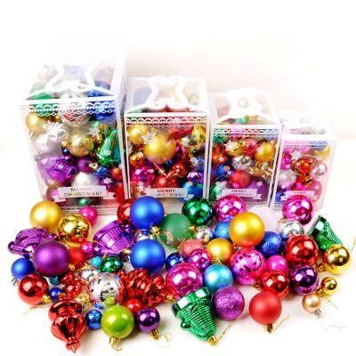 Decorating Shiny Merry Glass Christmas Balls