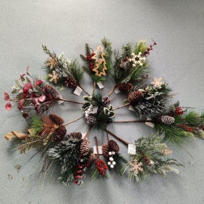 Xmas Green Garland Decoration Merry Christmas with Berries for Home