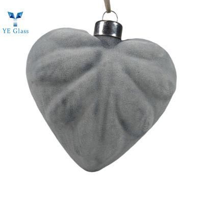 Heart-Shaped Christmas Decoration Glass Christmas Ball with Gray Flannel Surface