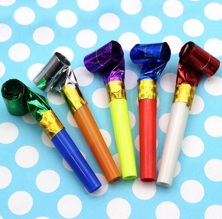 Creative Children′s Birthday Party Long Nose Whistles
