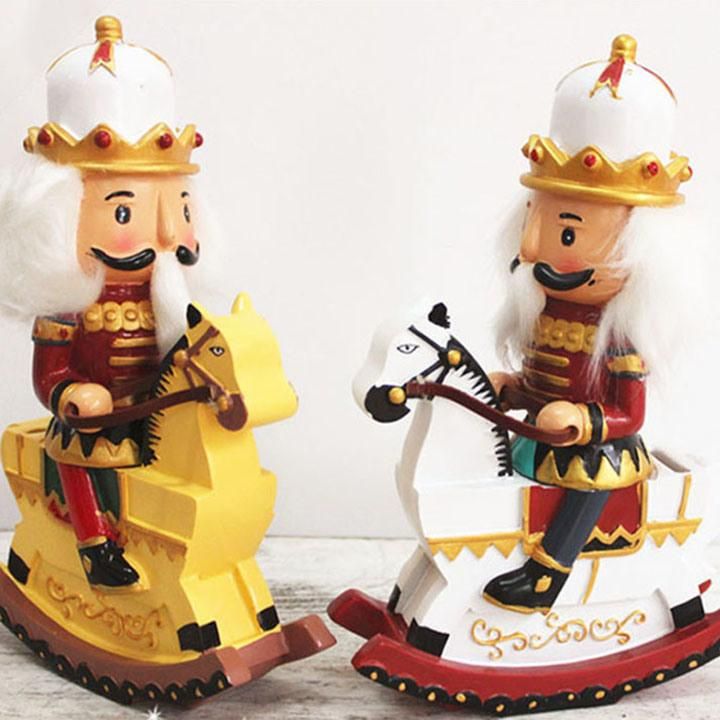 New Design Hand Crafts Christmas Resin Nutcracker King Statues