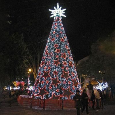 Large Christmas Tree with LED Lights for Outdoor Christmas Decoration