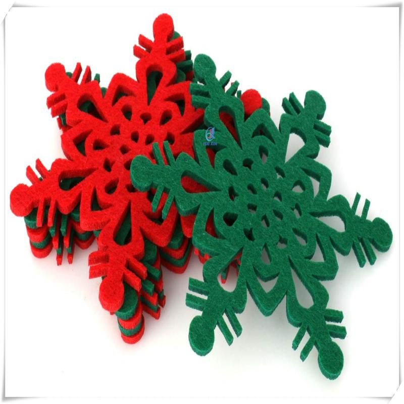 Red Green and White Felt Fake Snowflakes for Christmas Decoration