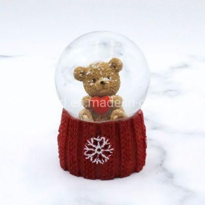 European Custom Made Christmas Home Decoration Lovely Bear Resin Snowball