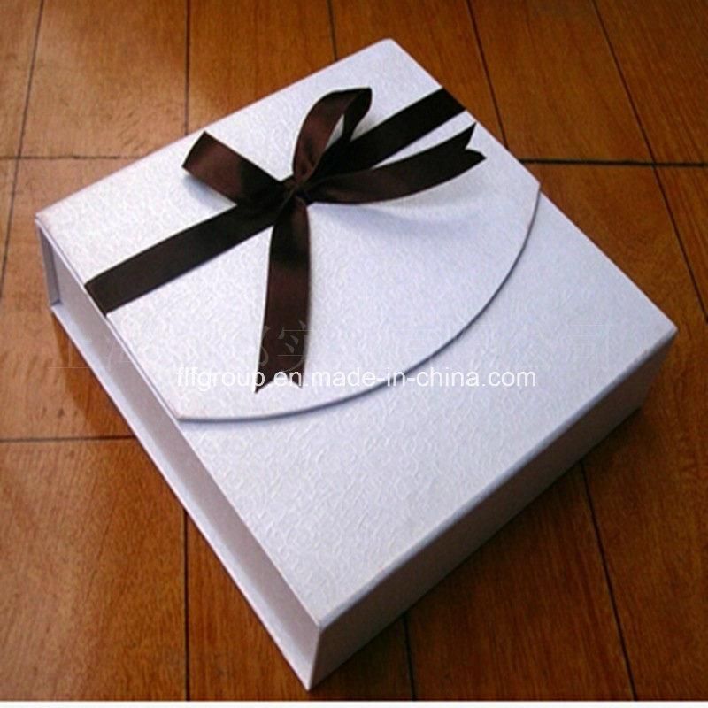 Delicate Beautiful Present Paper Boxes