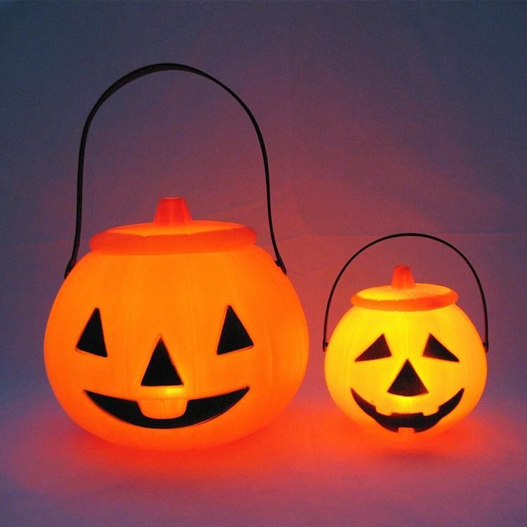 Halloween Glowing Decorative Plastic Portable Jack-O-Lantern Candy Jar for Children′s Performance Props with Lid Pumpkin Bucket