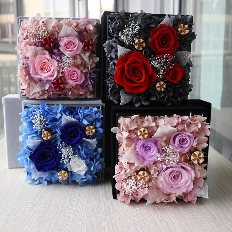 Factory Supply Beautiful and Romantic Natural Preserved Roses Flower Gift Box for Girlfriend