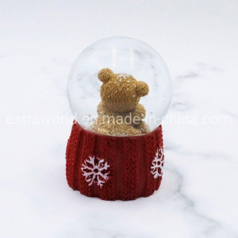 European Custom Made Christmas Home Decoration Lovely Bear Resin Snowball