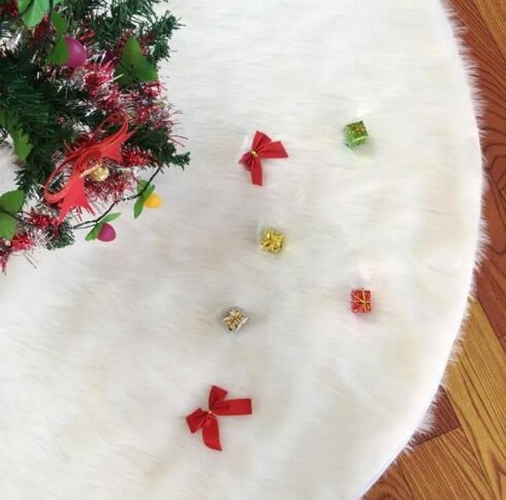 Customized Size Pure White Plush Christmas Tree Skirts