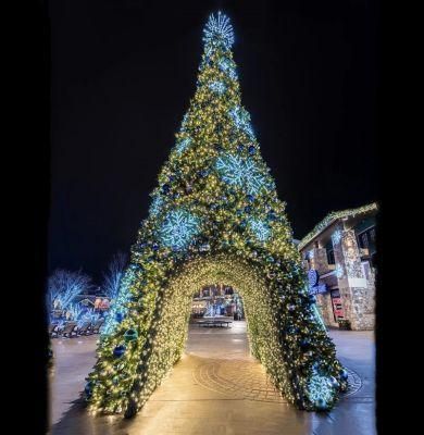 Shopping Mall Outdoor Walk Through Artificial Giant Christmas Tree Gate