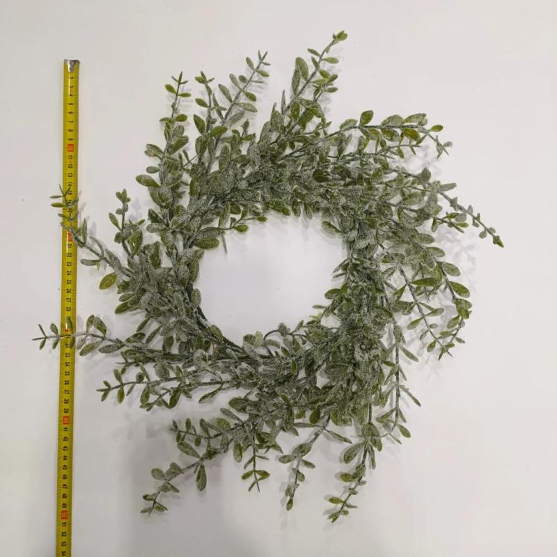 40-50cm Diameter Green Artificial Christmas Wreath with PE Tips and Metal Ring for Hanging